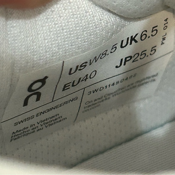 ON CLOUD the Roger white tennis lace up shoes sneakers women’s 8.5 new - Picture 3 of 8